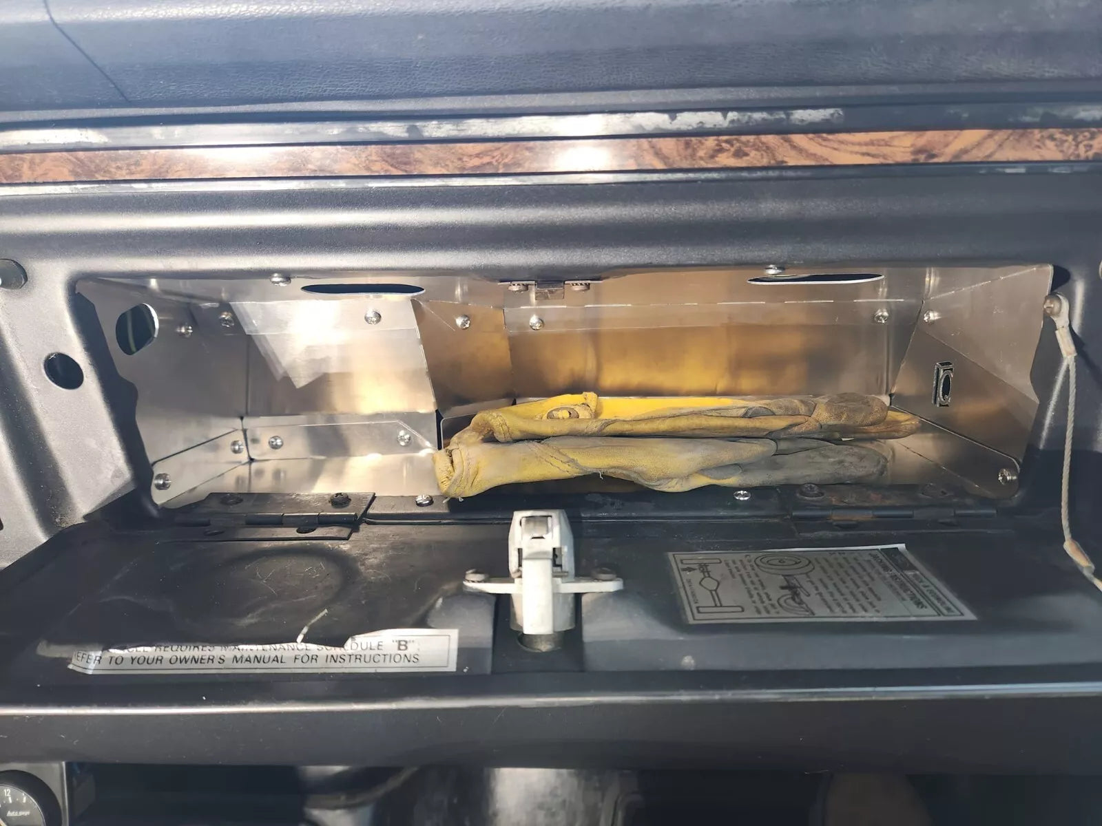 Dentside Ford Glovebox Liner - METAL